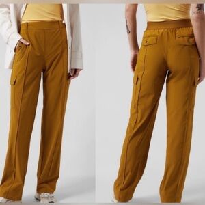 NWT Athleta Vienna Women's Mustard Cargo Pants size 14